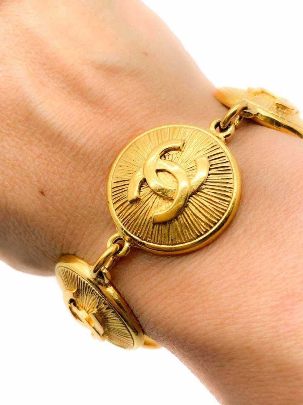 Authentic CHANEL 1980s Rue 31 Cambon Paris link bracelet gold plated - Picture 4 of 7